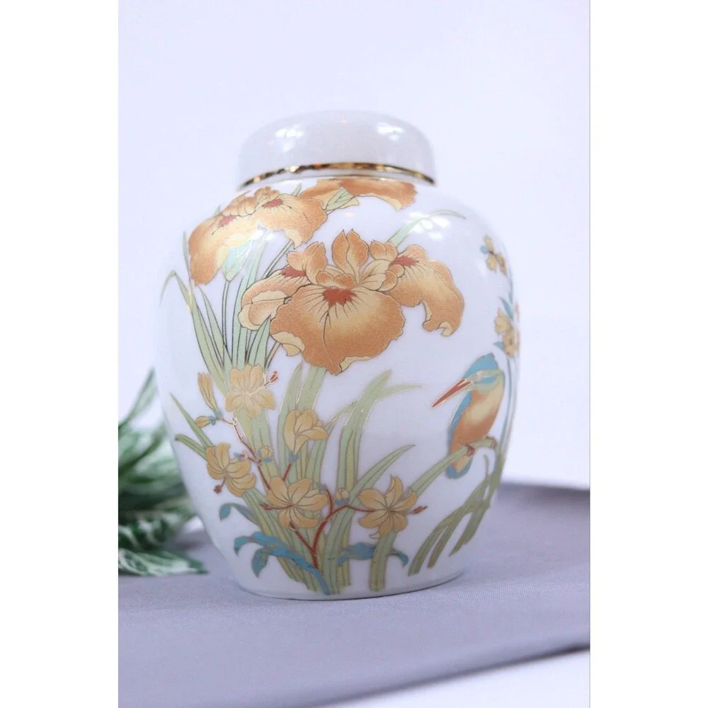 Vintage Porcelain Japanese Ginger Jar Deep Ivory Floral Kingfisher Design 6”